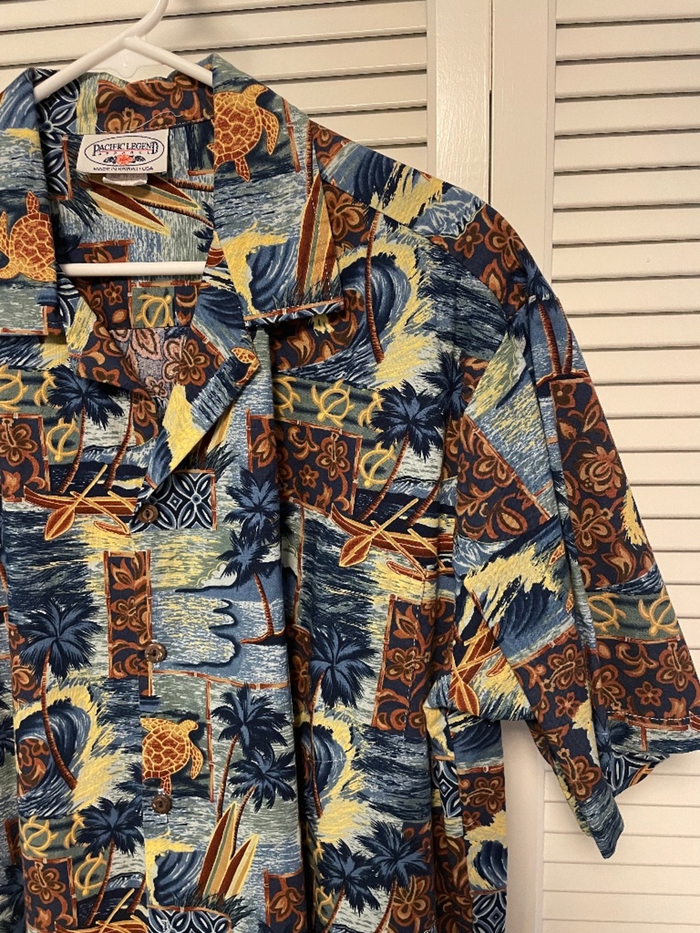 Vintage Men’s Hawaiian Shirt